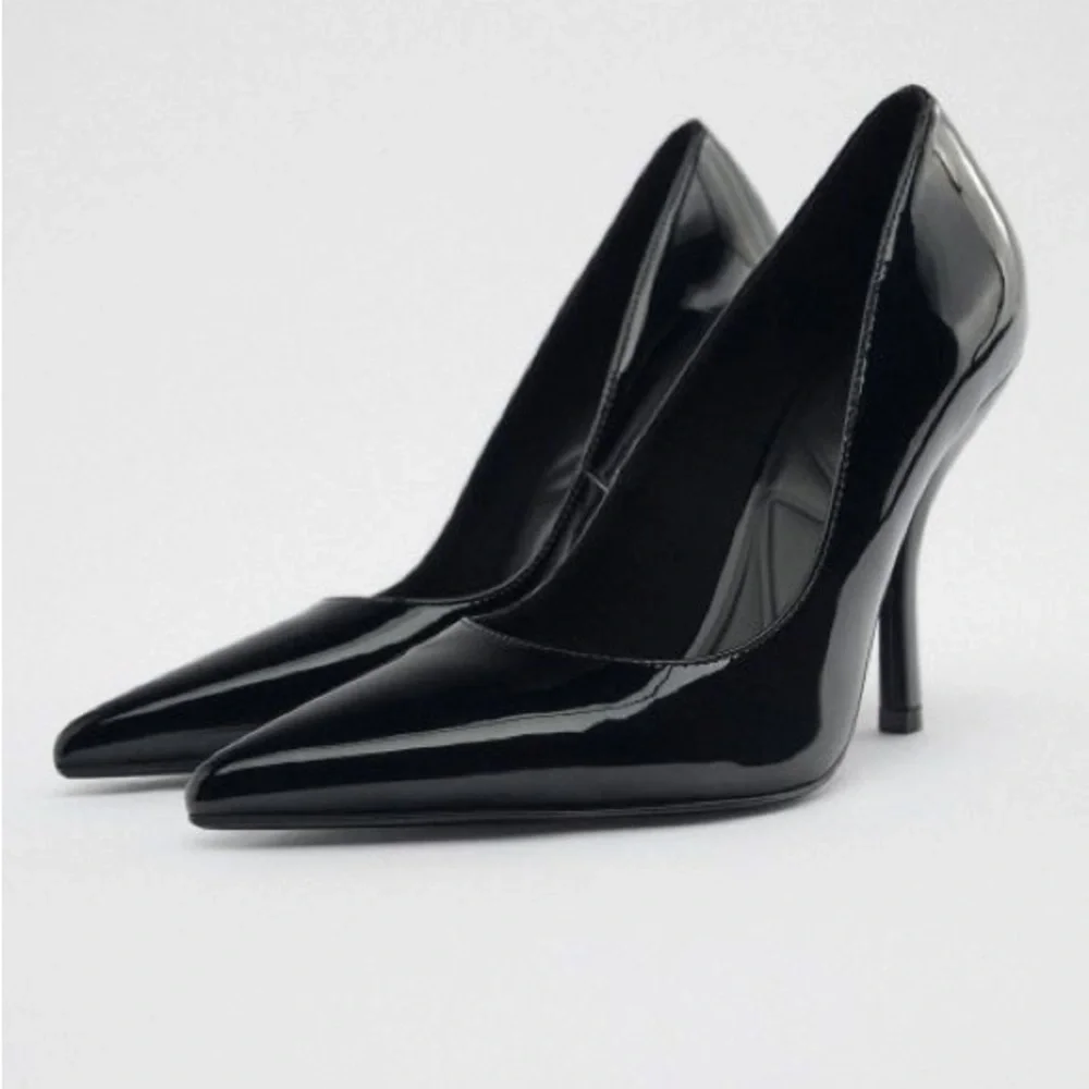 NWT. Zara Black Patent Effect High Heel Pumps. Size 9.